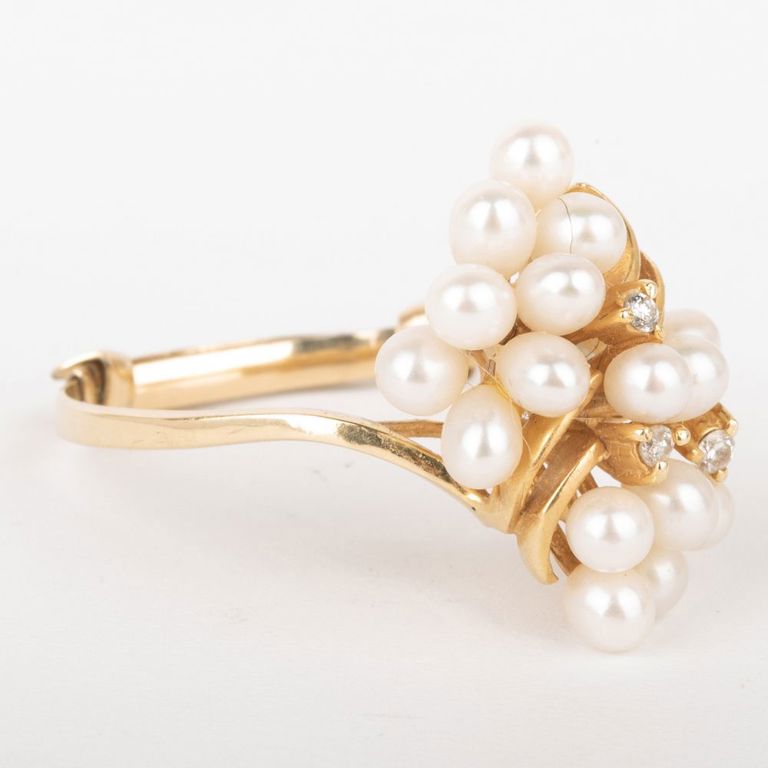 Pearl Cluster Ring Set with Diamonds