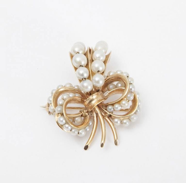 10k Gold and Cultured Pearl Bow Brooch