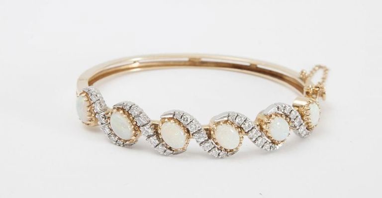 14k Gold, Opal and Diamond Bangle Braclet