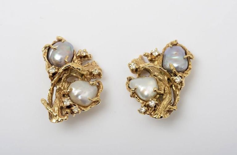 Pair of Gold Earclips and a 14k Gold and Diamond Ring