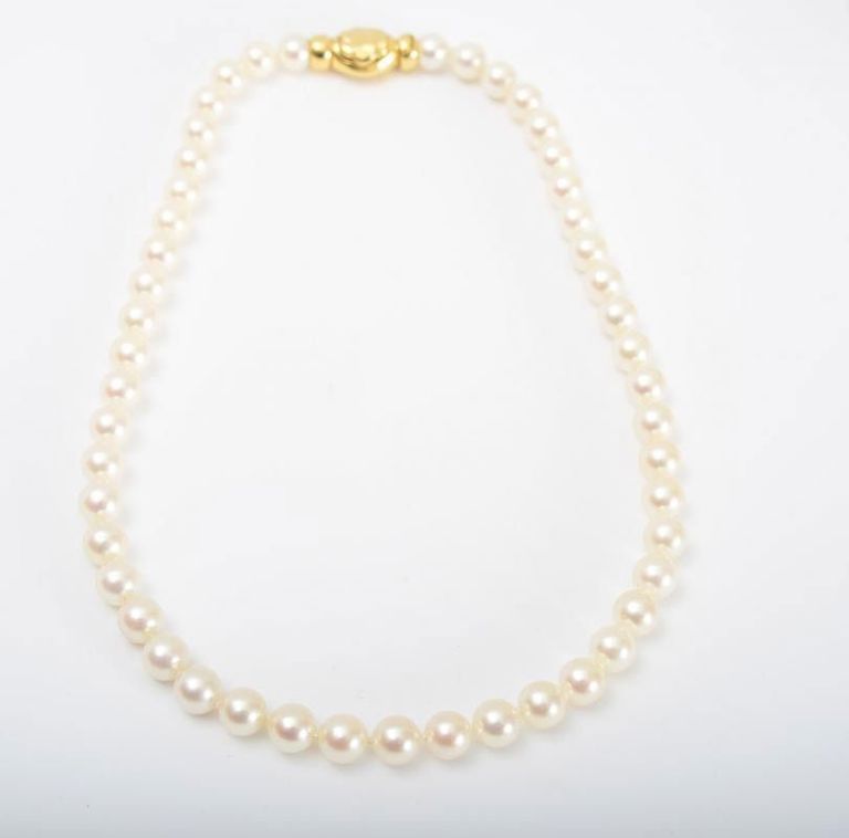 18k Gold and Cultured Pearl Necklace