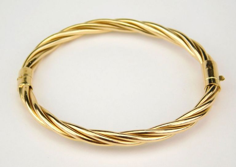 14kt Gold Bangle Bracelet