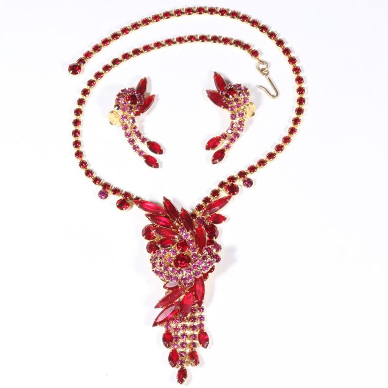 Ruby red crystal rhinestone dangle necklace with matching earrings