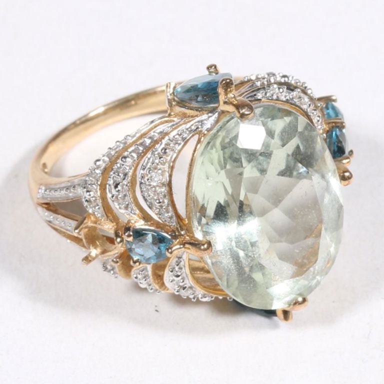 14k yellow gold blue and colorless gemstones cocktail ring