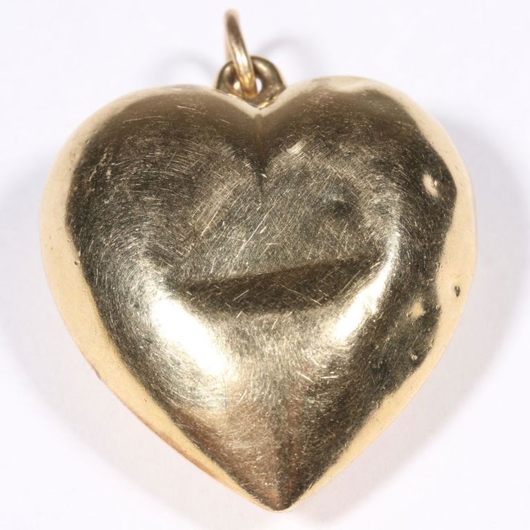 14k yellow gold heart pendant