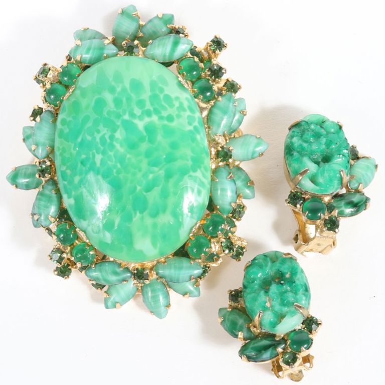 Marbled art glass cabochon brooch and Peking glass earrings