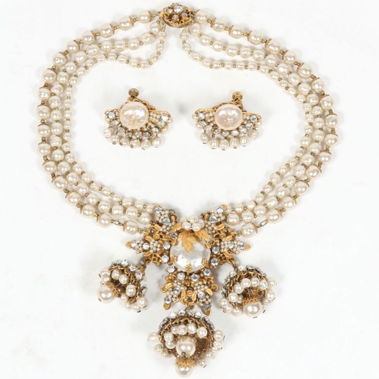 Pearl and rhinestone necklace and matching dangle earrings