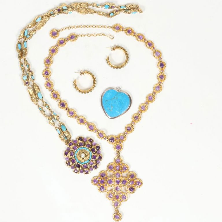 Jewelry set of two pendant on neckalce, earrings and pendant