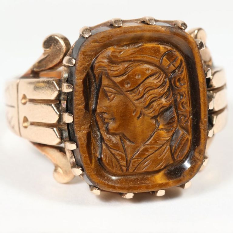 14k yellow gold tiger's eye Intaglio carved stone cameo ring