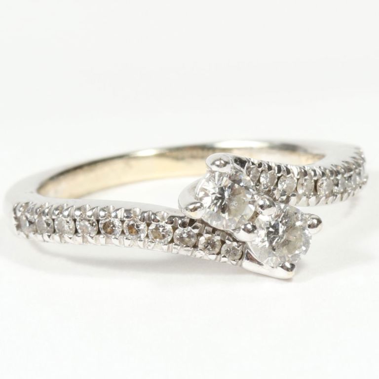 14k white gold diamonds bypass ring