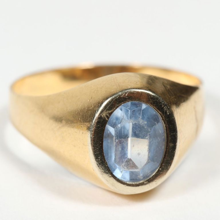 18k yellow gold imitation sapphire signet ring