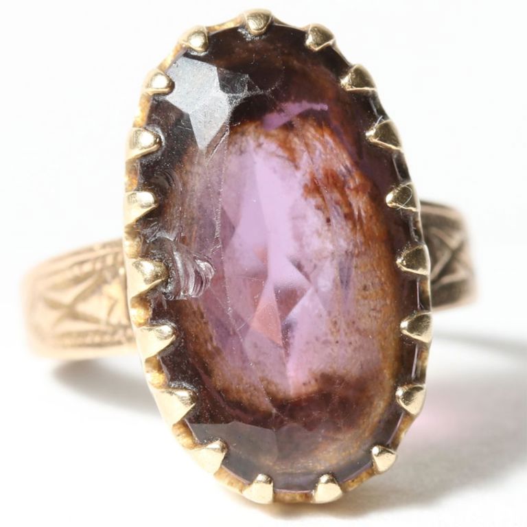 Yellow and rose gold ring with large faceted amethyst