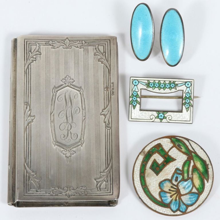 Jewelry set of two brooches and pair of earrings