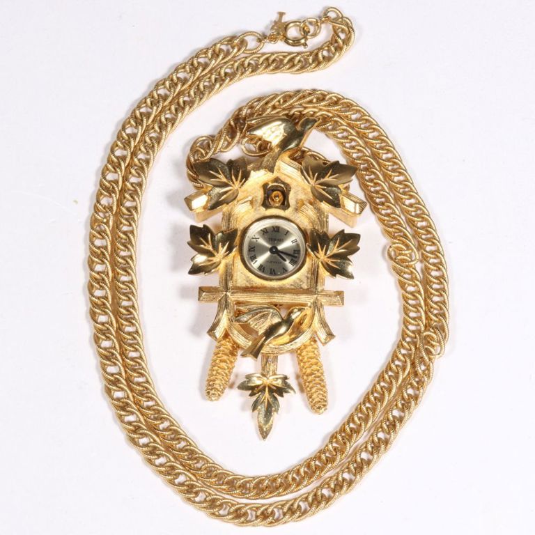 Trifari 17 jewels cuckoo clock pendant necklace