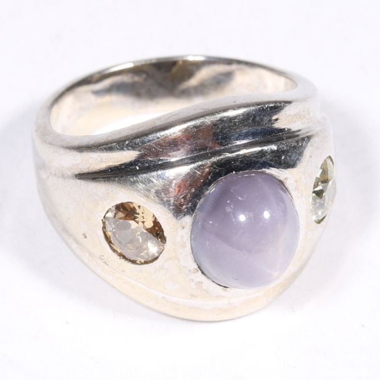 14k white gold sapphire and diamonds ring
