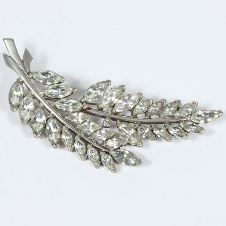 Vintage diamante rhinestone double leaf brooch
