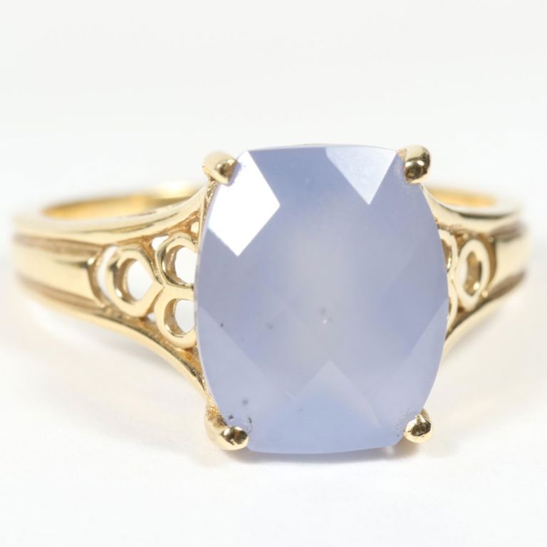 14k yellow gold ring with lavender / blue chalcedony