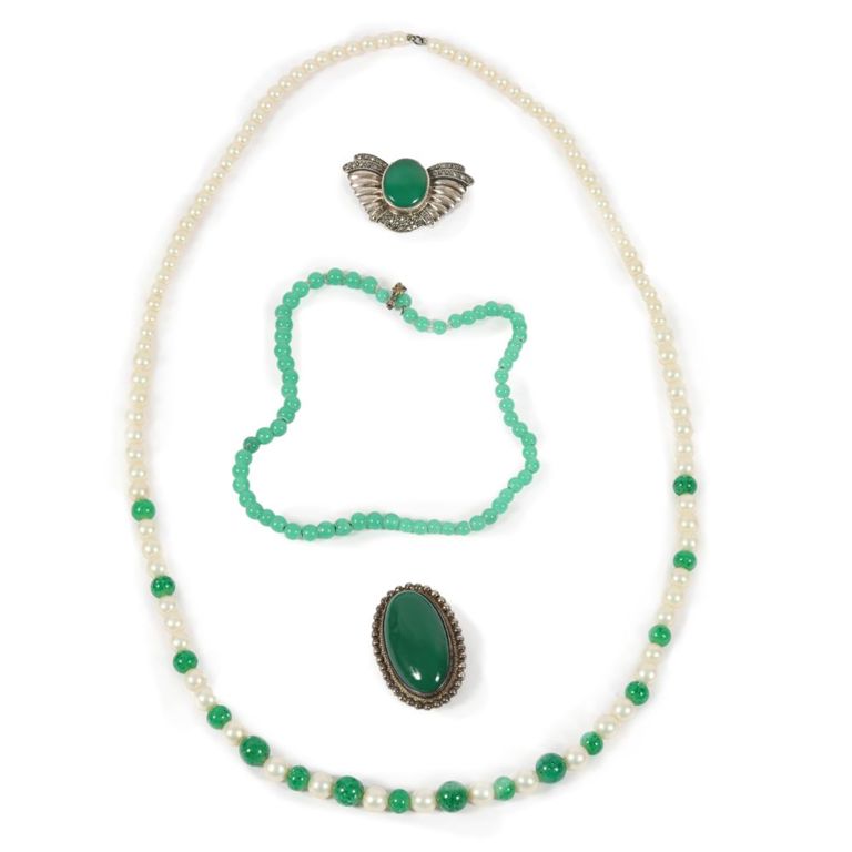 Vintage four piece jewelry group