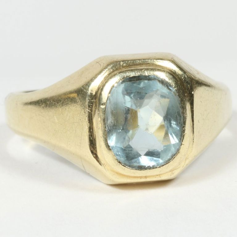 14k yellow gold signet style ring with aquamarine