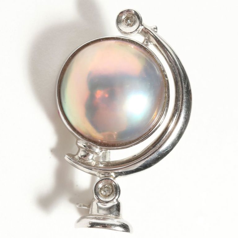 14k white gold pearl and diamond world globe pendant