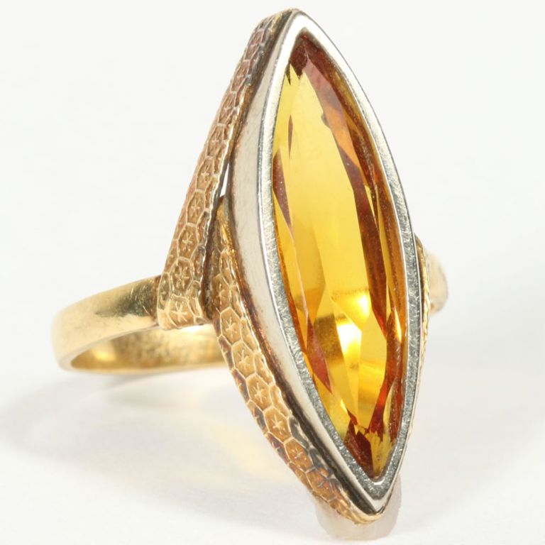 18k yellow gold citrine ring with white gold bezel