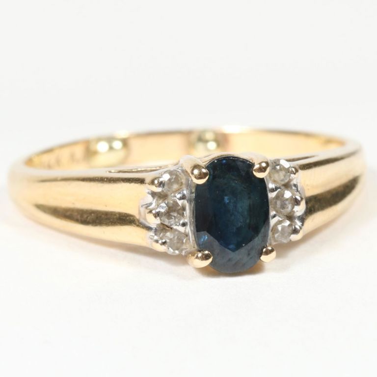 14k yellow gold ring with sapphire and diamonds