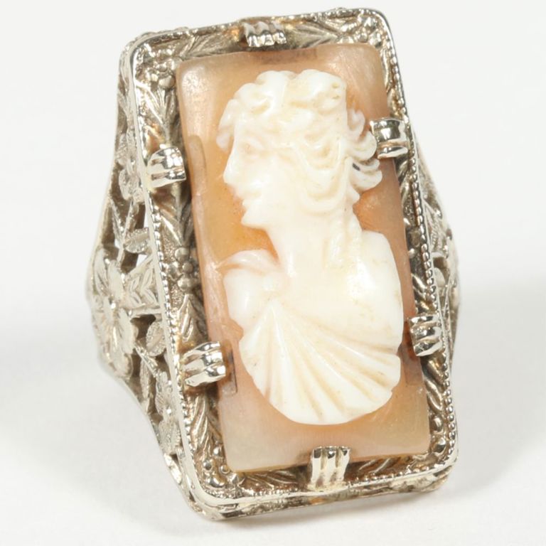 14k white gold floral filigree rectangle shell cameo ring