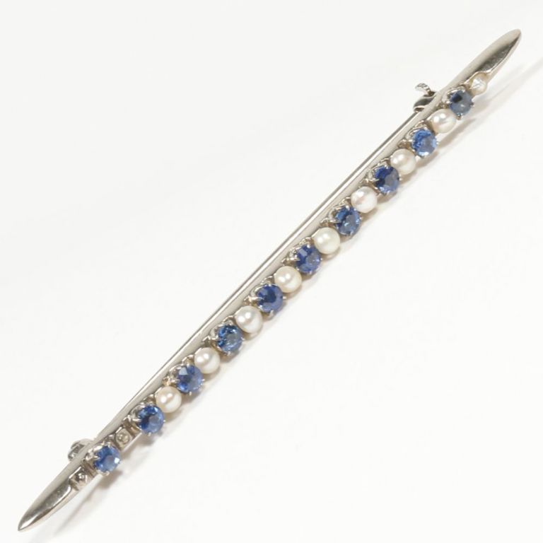 14k white gold bar brooch with blue sapphires and pearls