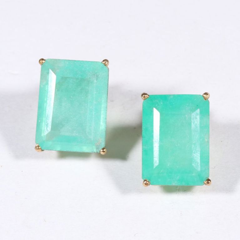 14k yellow gold emerald earrings