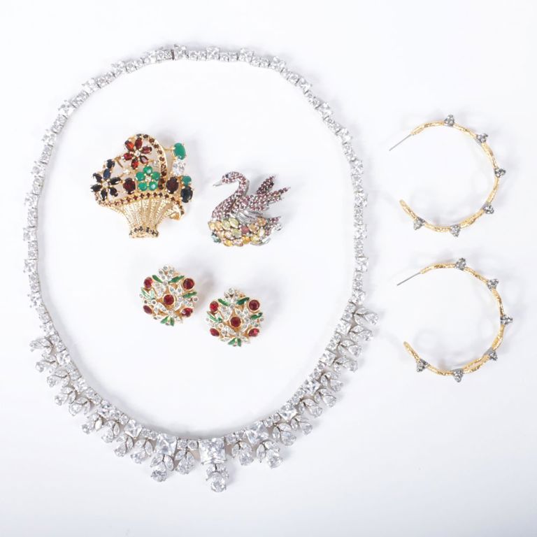 5pc costume jewelry group