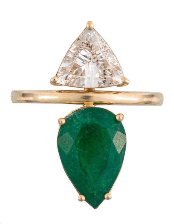 18k yellow gold emerald and diamond ring