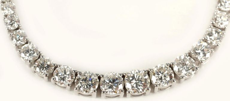Estate 14kt Wg Graduated Diamond Necklace