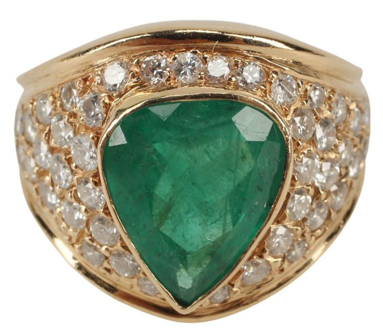 Estate 14kt Gold Emerald & Diamond Ring