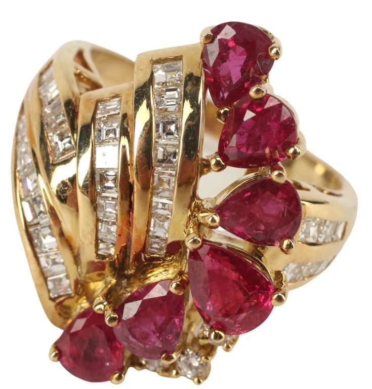 Estate 14kt Yellow Gold Ruby & Diamond Ring