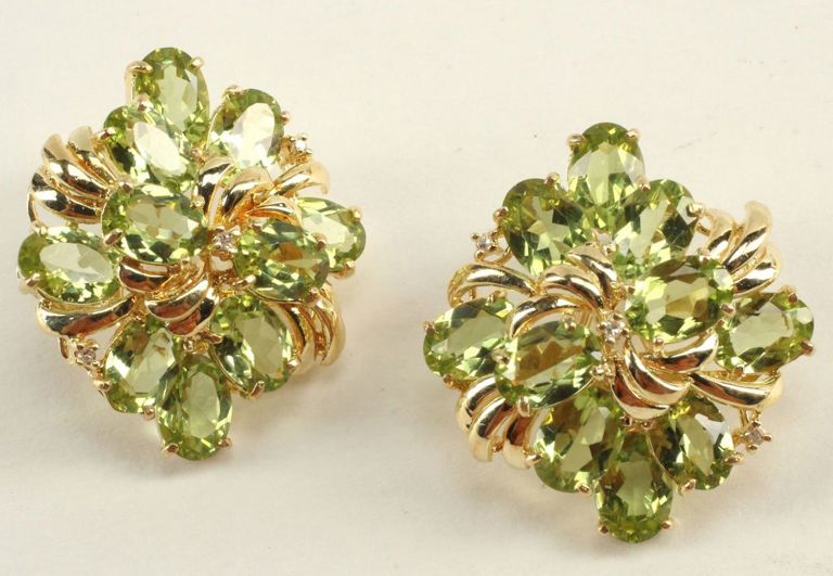 Estate 14kt Gold Diamond & Peridot Flower Earrings