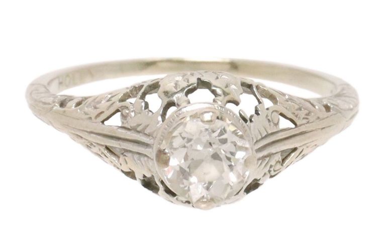 Estate 18kt White Gold & Oec Diamond Ring