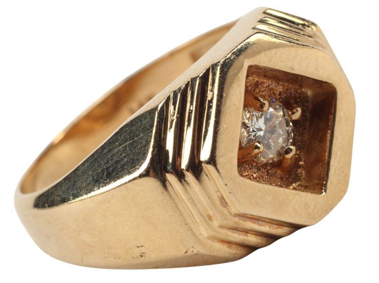 Estate 14kt Yellow Gold & Diamond Solitaire Ring