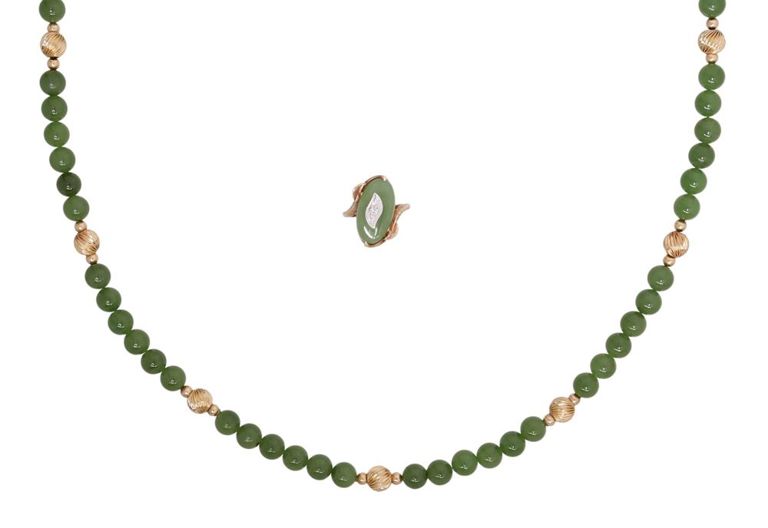 Estate Green Jade Beaded Necklace & 10kt Gold Ring