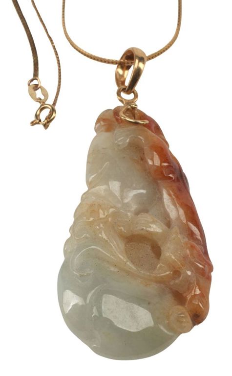 Estate Chinese Carved Jade Pendant on 14kt Yellow Gold Chain