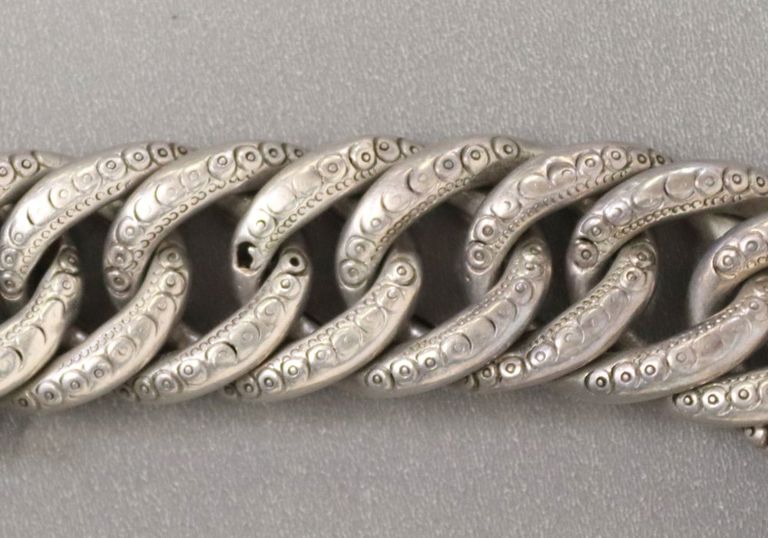 Silver Hollow Round Curb Link Bracelet