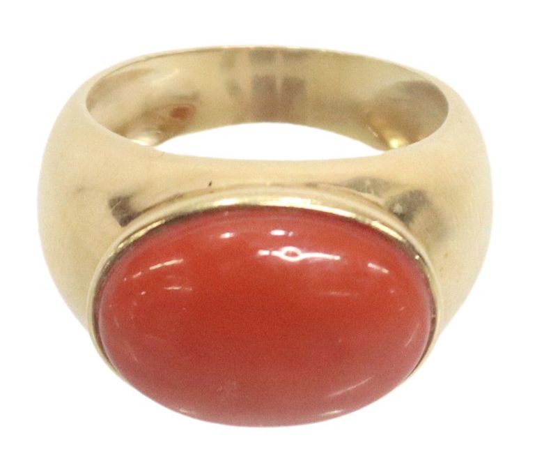 Estate Italian 18kt Yellow Gold & Coral Cabochon Signet Style Ring