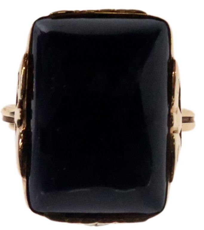 Estate 14kt Gold & Domed Rectangular Black Onyx Ring