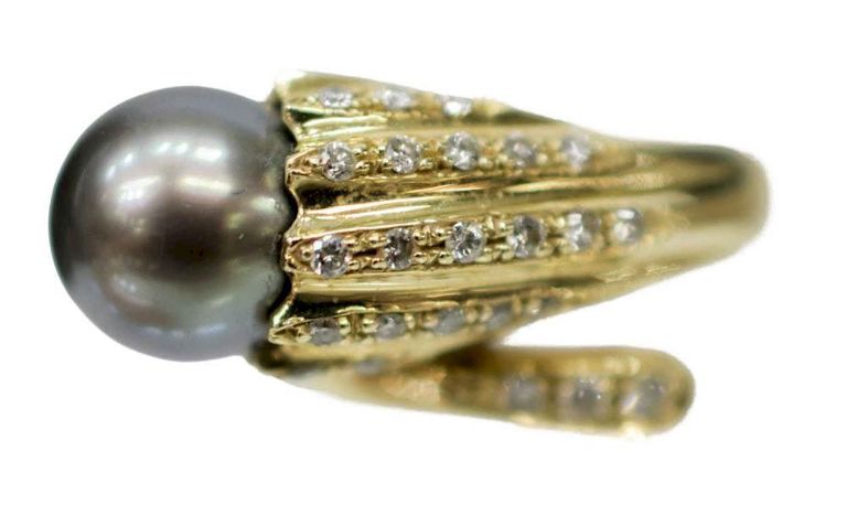 Ladies Estate Tahitian Black Pearl & Diamond Ring