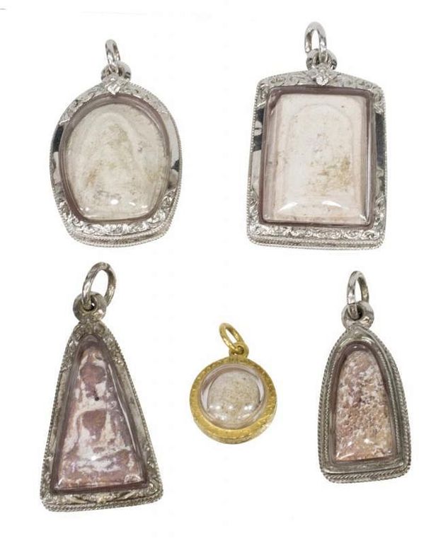 Thai Buddhist Somdej Toh Relic Amulet Pendants
