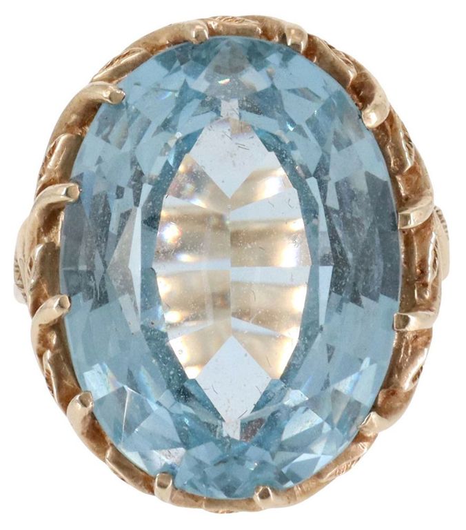 Estate 10kt Yellow Gold Light Blue Gemstone Ring