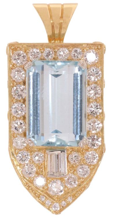 18k yellow gold aquamarine and diamond pendant