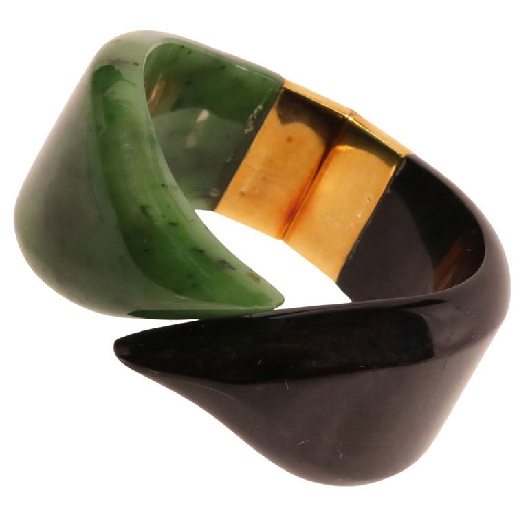 Nephrite and black jade 18k gold hinged cuff