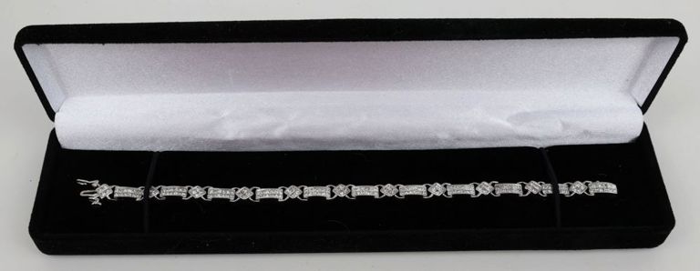 14k white gold diamond flexible link bracelet