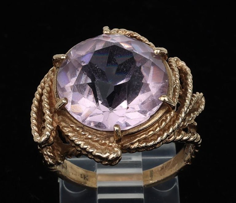 14k yellow gold amethyst cocktail ring
