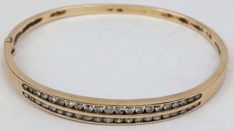 14k yellow gold diamonds hinged bangle bracelet